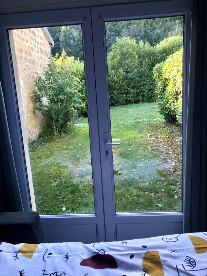 Le First Auversois Charmant Studio Avec Jardinet Apartment Exterior photo