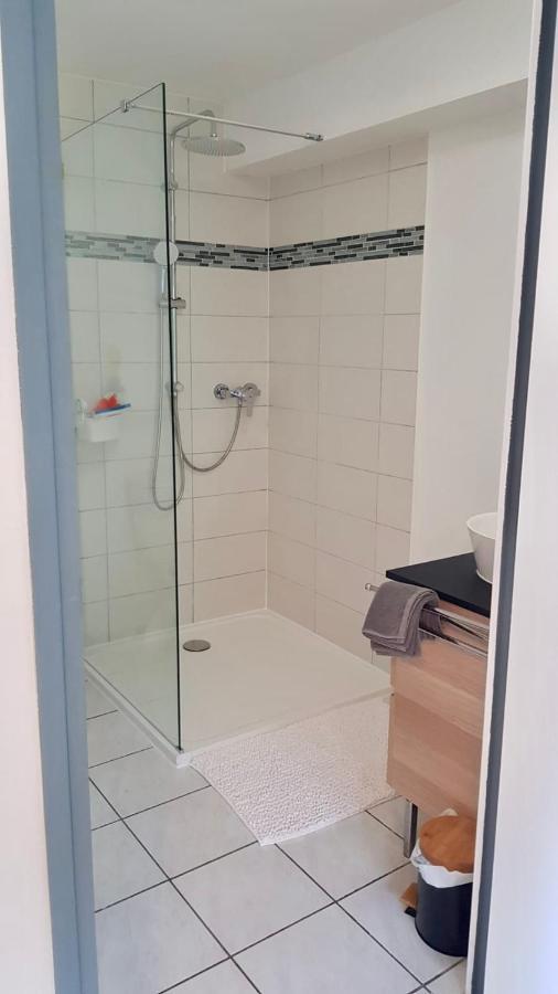 Le First Auversois Charmant Studio Avec Jardinet Apartment Exterior photo